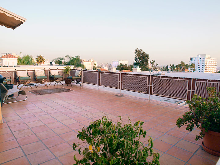 Hillside Apartments, Hollywood